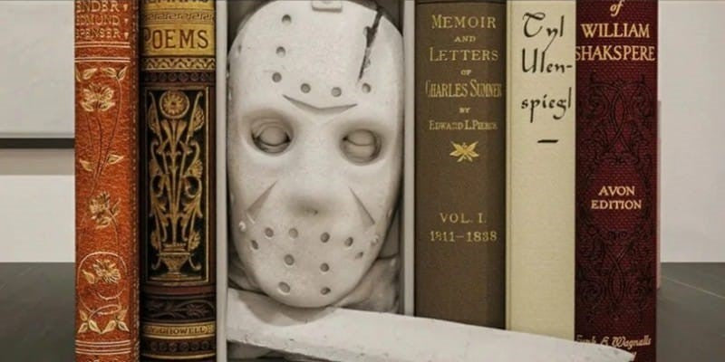 horror booknook4.jpg