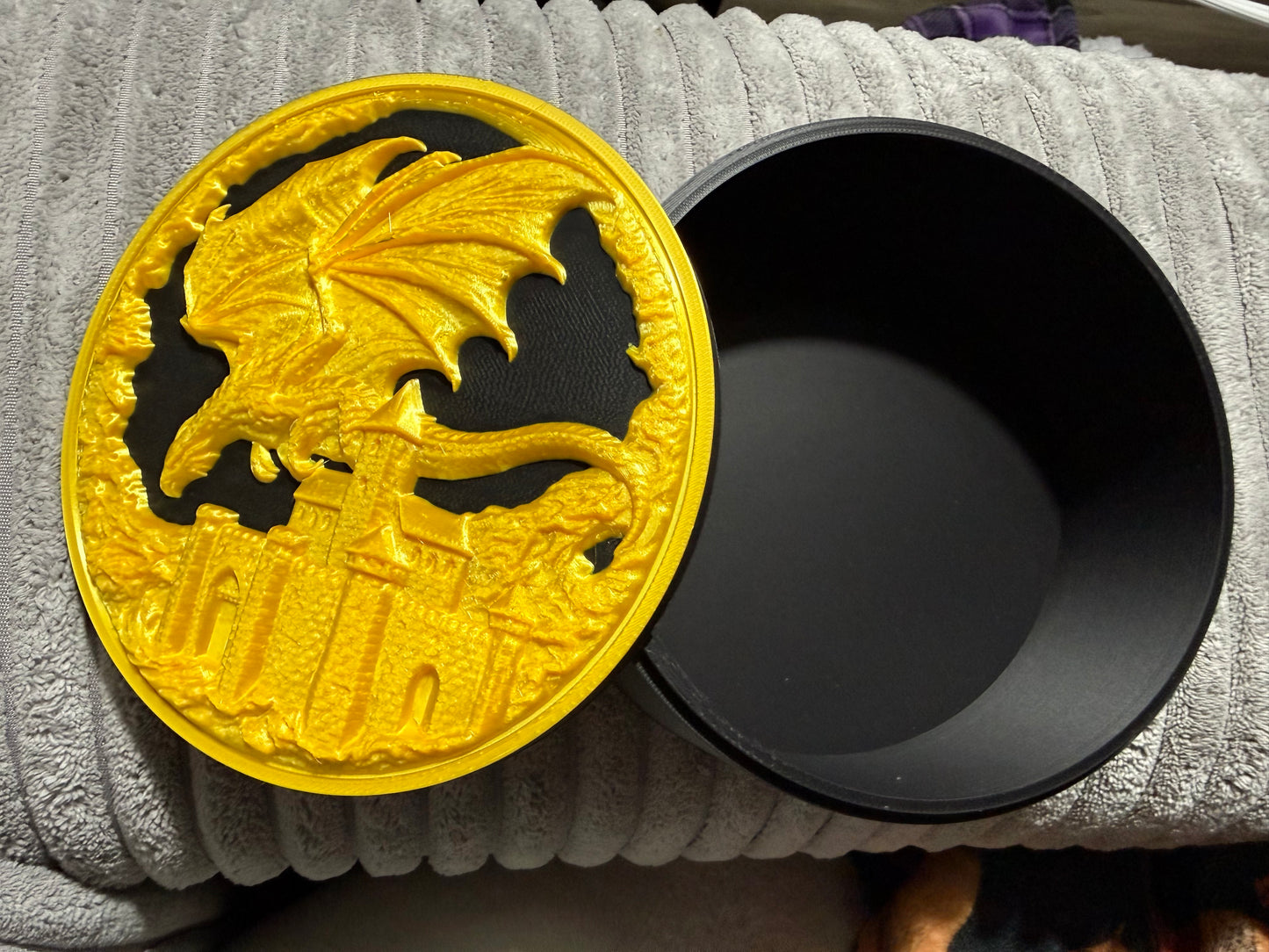 Dragon Container