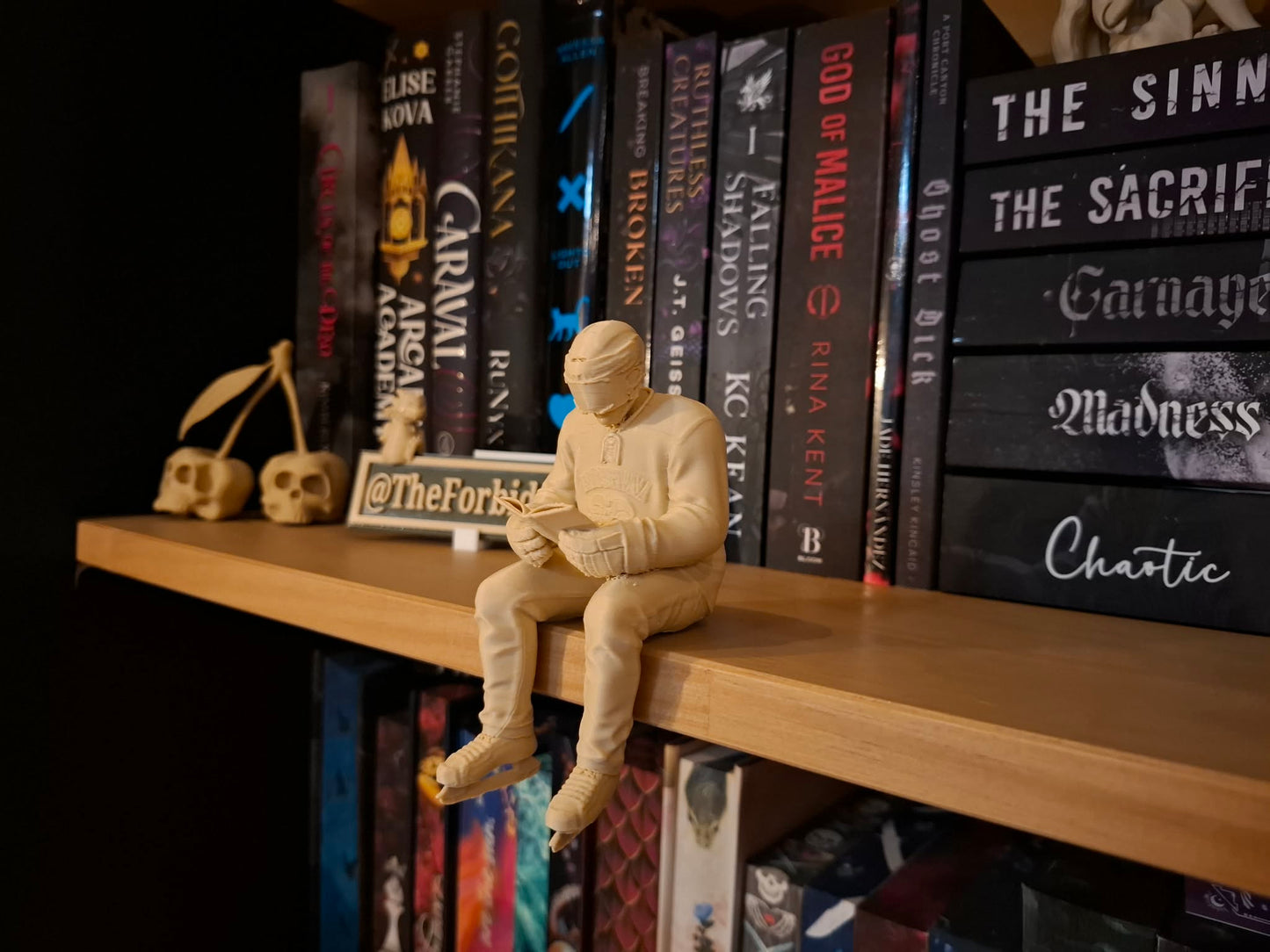 Hockey Player Shelf Sitter