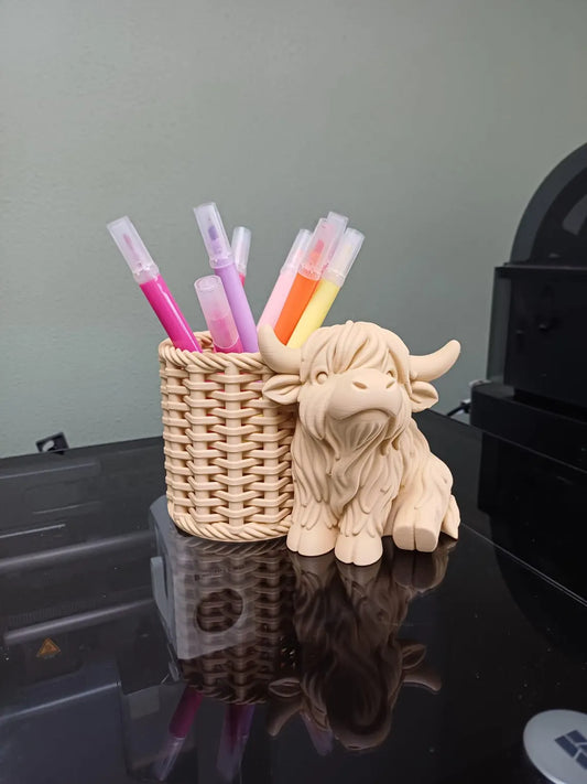 Highland Cow Pen Holder