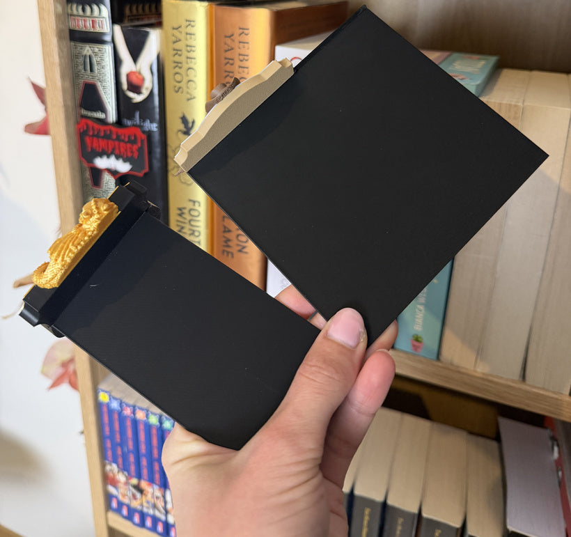 Thriller Small Bookshelf Sign
