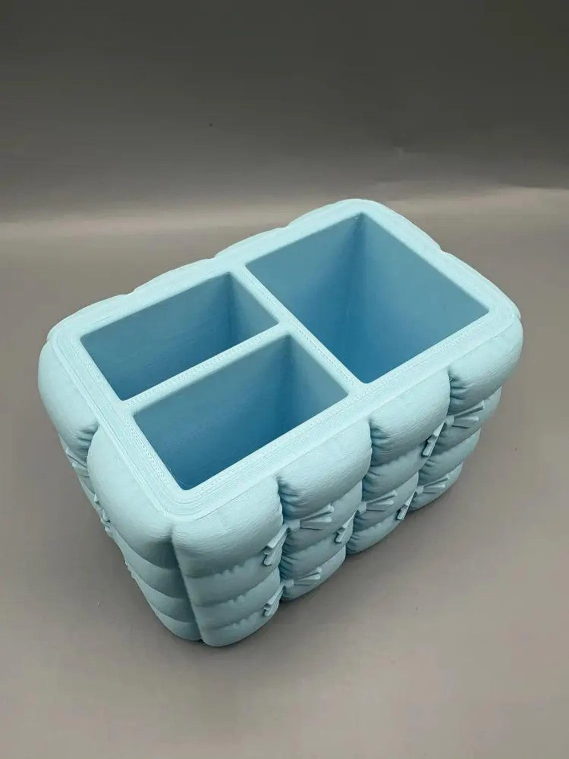 Square Quilted Organizer with Bows